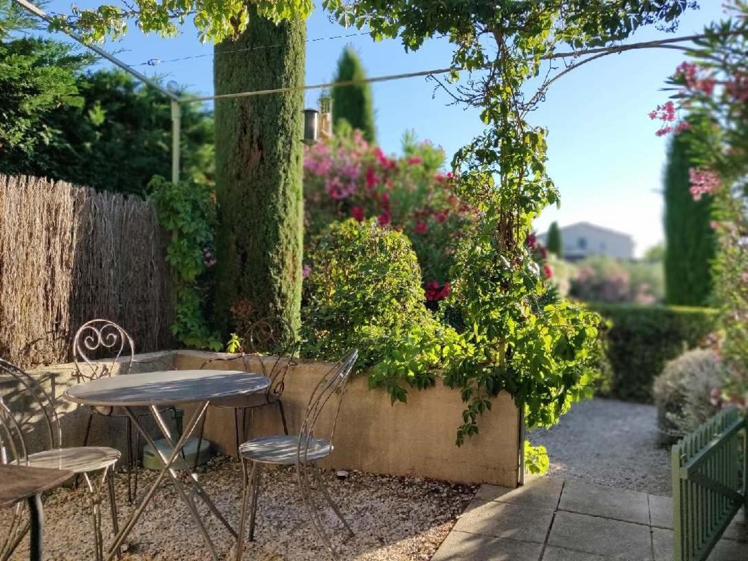 Un Gite En Provence - Les Jardins De Fontanille Сен-Реми-де-Прованс Экстерьер фото
